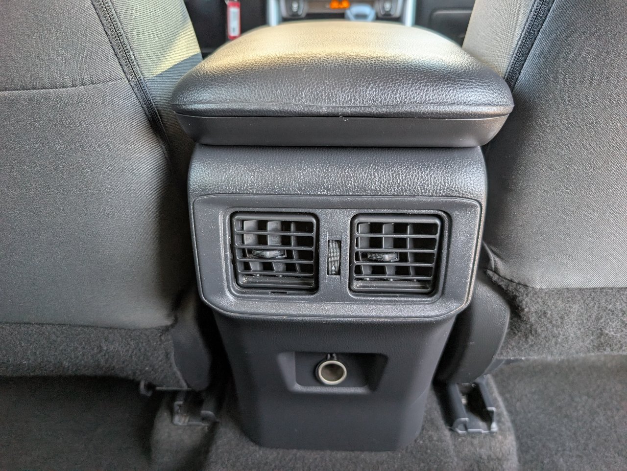 Used 2025 Toyota RAV4 LE FWD image 7