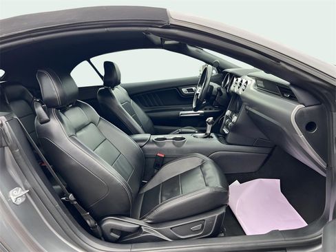 Used 2022 Ford Mustang Premium image 10