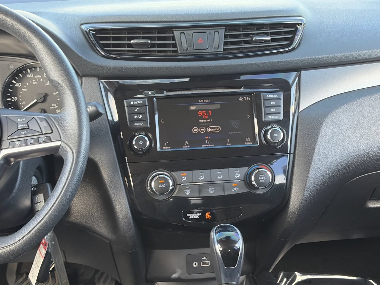 Used 2020 Nissan Rogue Sport S AWD/4WD image 14
