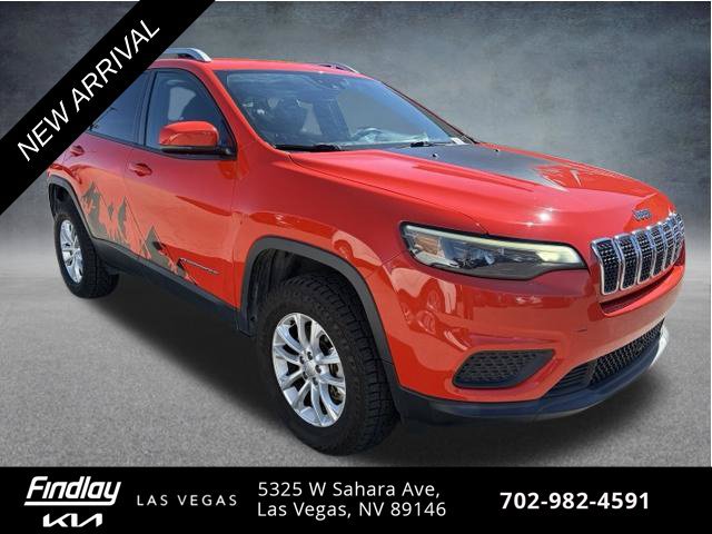 Used 2021 Jeep Cherokee Latitude w/ Mopar Interior Package AWD/4WD image 3