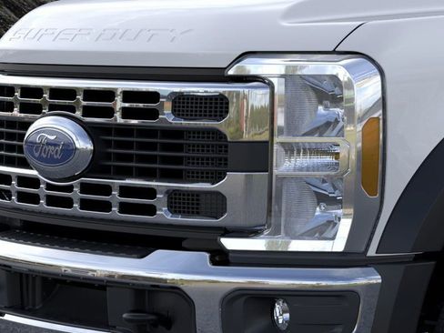 New 2026 Ford F450 XL w/ XL Chrome Package image 17