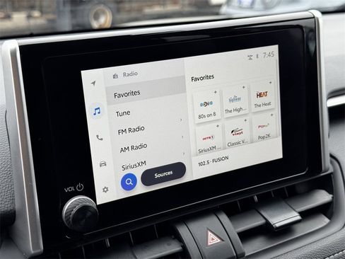 Used 2025 Toyota RAV4 XLE image 18