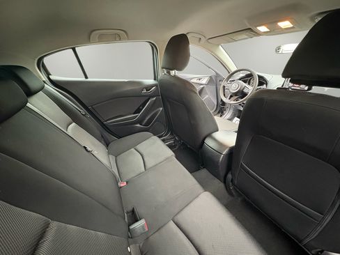Used 2017 MAZDA MAZDA3 Sport image 22