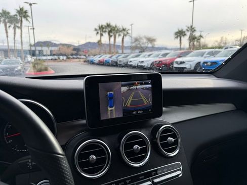 Used 2019 Mercedes-Benz GLC 300 4MATIC image 11