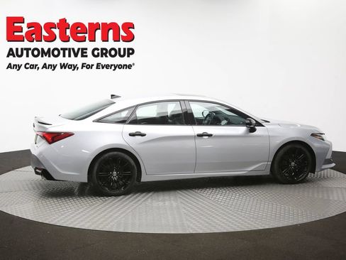 Used 2021 Toyota Avalon XSE FWD image 46