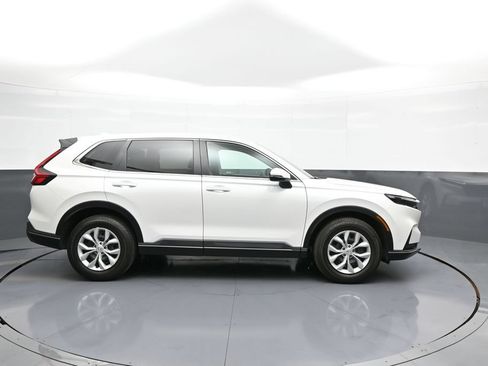 Certified 2025 Honda CR-V LX image 5