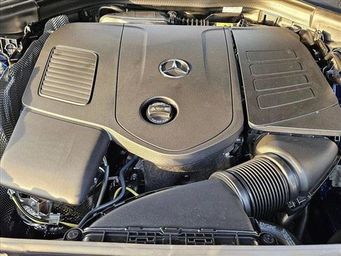 New 2025 Mercedes-Benz GLC 300 image 15