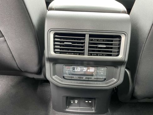 New 2026 Volkswagen Atlas Peak Edition AWD/4WD image 14