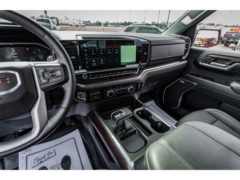 Used 2024 GMC Sierra 1500 SLT w/ SLT Premium Plus Package image 15