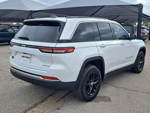 Used 2025 Jeep Grand Cherokee Laredo X RWD image 6