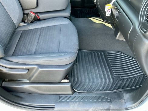 Used 2024 Chevrolet Silverado 2500 Custom w/ Custom Value Package image 21