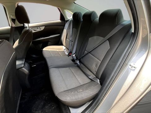 Used 2023 Kia Forte LXS FWD image 22