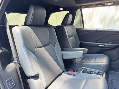 Used 2024 Lexus TX 500h AWD w/ Technology Package image 39