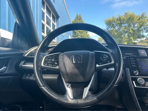 Used 2019 Honda Civic Sport image 9