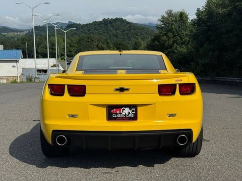 Used 2010 Chevrolet Camaro SS w/ RS Package RWD image 6