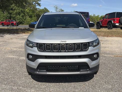 New 2026 Jeep Compass Latitude image 10