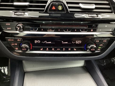 Used 2019 BMW 540i xDrive w/ M Sport Package AWD/4WD image 37