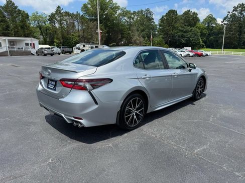 Used 2024 Toyota Camry SE AWD/4WD image 6