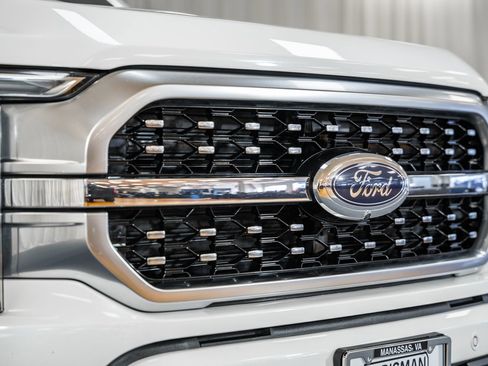 Used 2023 Ford F150 Platinum w/ FX4 Off-Road Package image 7