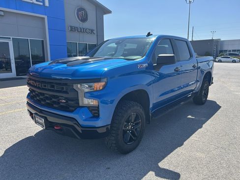 Used 2022 Chevrolet Silverado 1500 Custom Trail Boss w/ LPO, Dark Essentials Package image 1