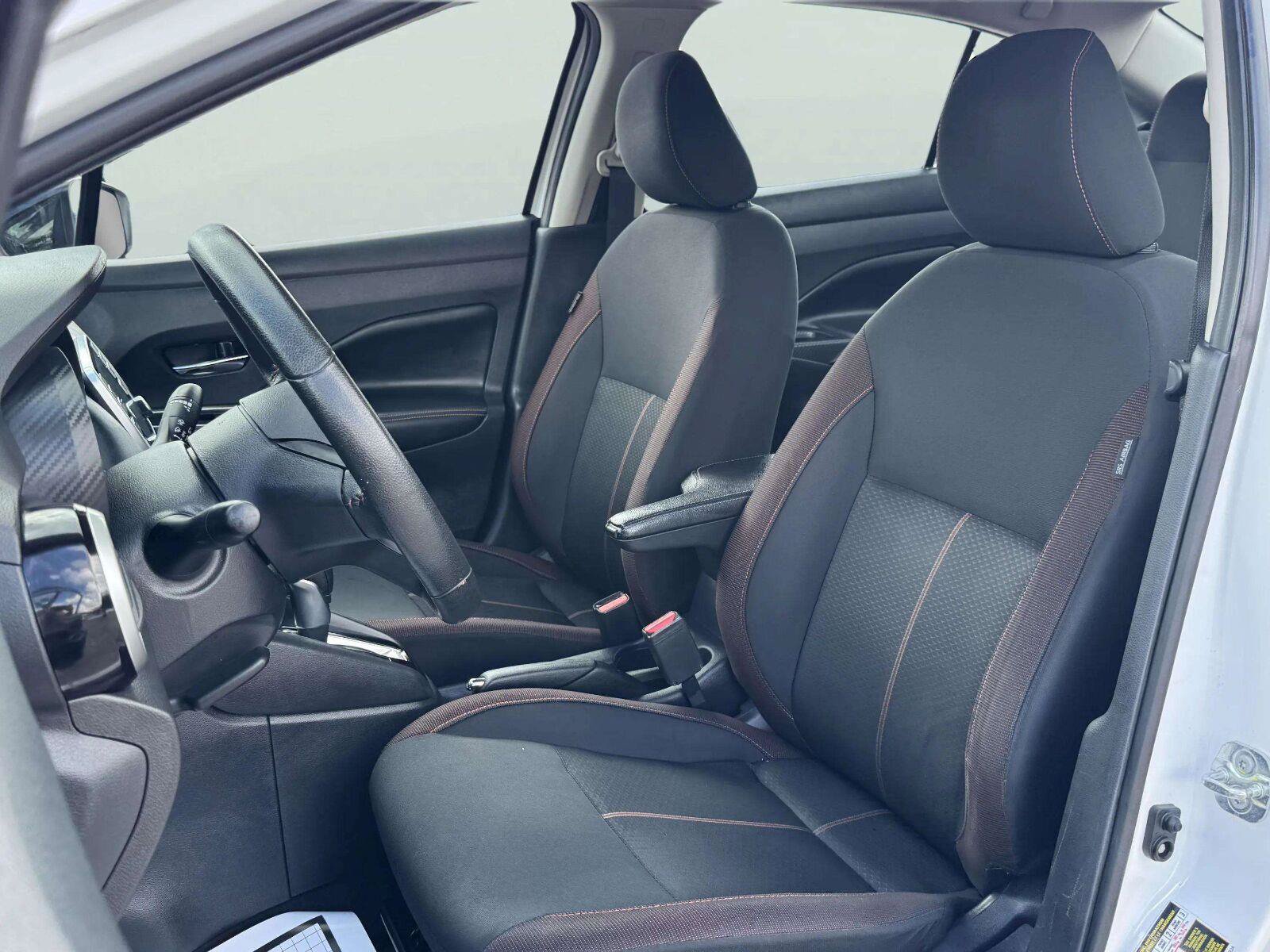 Used 2021 Nissan Versa SR w/ Convenience Package FWD image 18