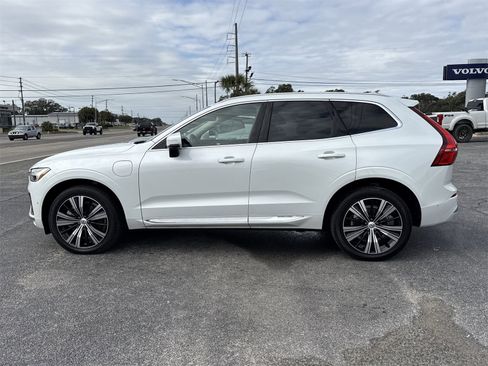 Used 2023 Volvo XC60 T8 Ultimate w/ Climate Package image 2