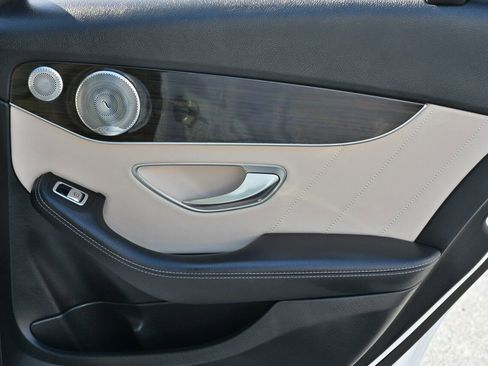 Used 2020 Mercedes-Benz C 300 Sedan image 15