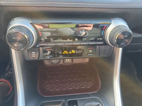 Used 2023 Toyota RAV4 Limited AWD/4WD image 21