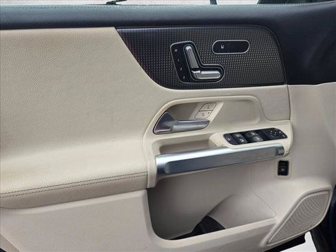 Certified 2023 Mercedes-Benz GLB 250 image 15