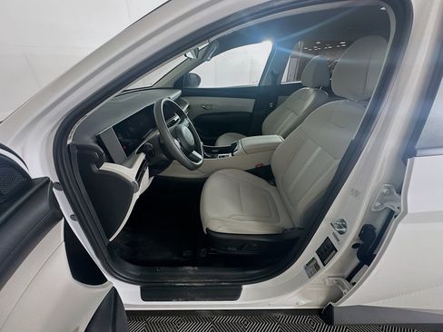 Used 2026 Hyundai Tucson SEL FWD image 13