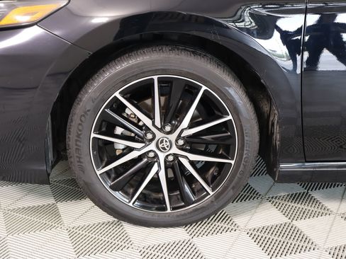 Used 2024 Toyota Camry SE w/ Convenience Package FWD image 16