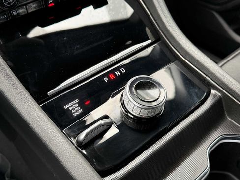 Used 2024 Jeep Grand Cherokee Limited image 28