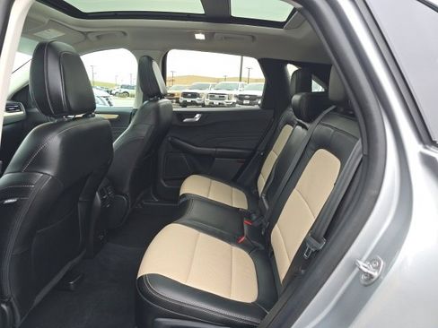 Certified 2022 Ford Escape Titanium w/ Titanium Premium Package image 15