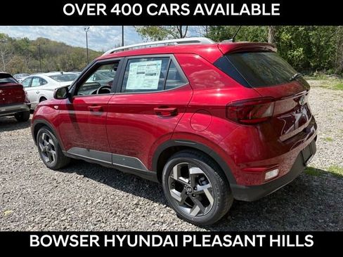 New 2026 Hyundai Venue SEL FWD image 3
