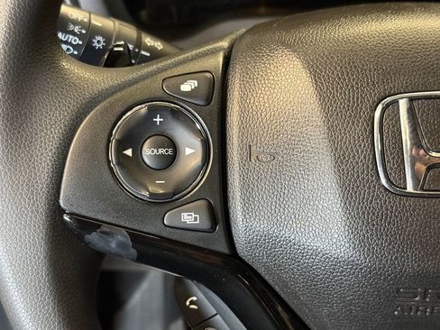 Used 2016 Honda HR-V EX image 11