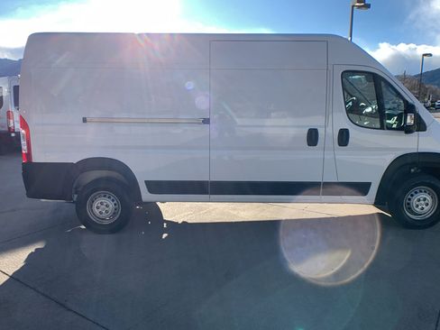 Used 2025 RAM ProMaster 2500 w/ Power Group image 6