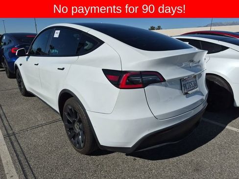 Used 2020 Tesla Model Y Long Range image 2