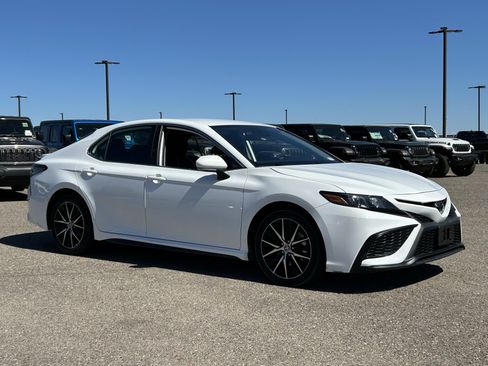Used 2024 Toyota Camry SE w/ Blackout Package (TMS) FWD image 7