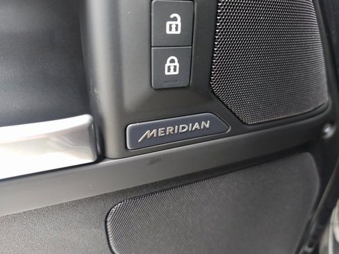 Used 2026 Land Rover Defender 110 S AWD/4WD image 13