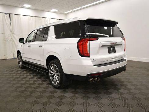 Used 2021 GMC Yukon XL Denali w/ Denali Premium Package AWD/4WD image 5