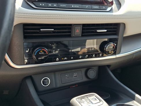 Certified 2023 Nissan Rogue SV w/ SV Premium B Package AWD/4WD image 19