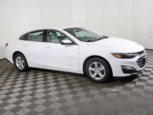 Used 2022 Chevrolet Malibu LT image 11
