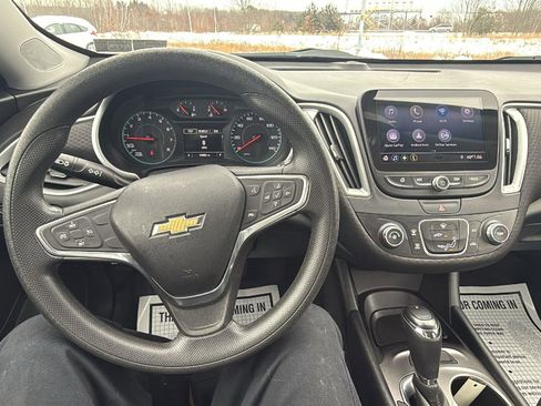 Used 2019 Chevrolet Malibu LS image 26