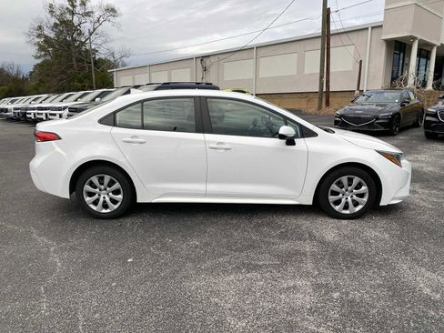 Used 2024 Toyota Corolla LE image 4