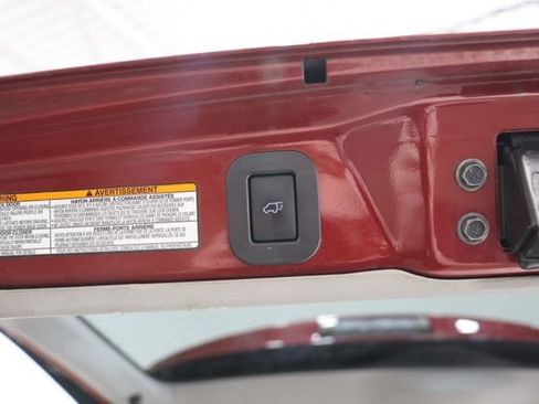 Used 2017 Toyota Sienna SE w/ SE Preferred Package FWD image 32