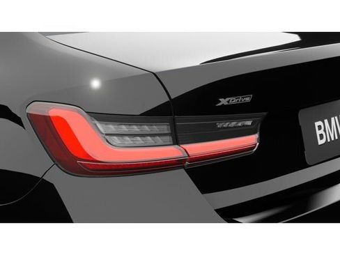 New 2026 BMW 330i xDrive Sedan AWD/4WD image 9