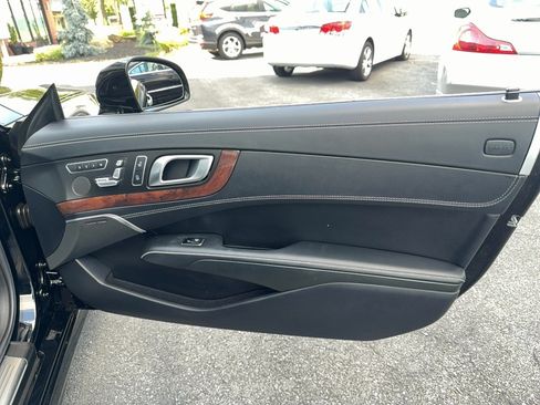 Used 2014 Mercedes-Benz SL 550 image 25