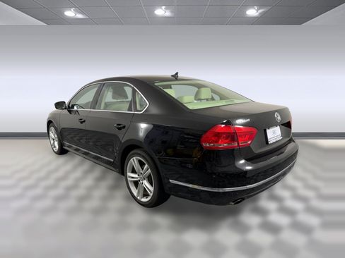 Used 2015 Volkswagen Passat 1.8T SE FWD image 3