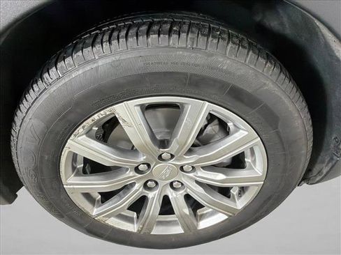 Used 2023 Cadillac XT4 Premium Luxury FWD image 12