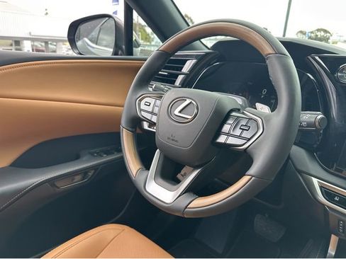 New 2026 Lexus RX 350h AWD/4WD image 13